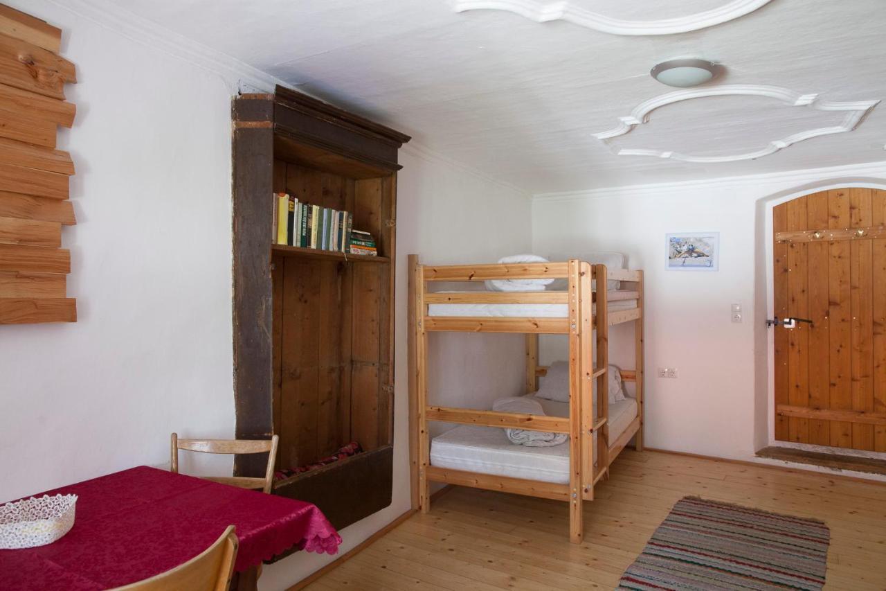 Romedihof Backpacker Hostel Karrosten Экстерьер фото